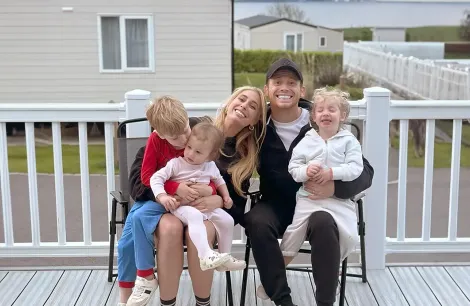 Stacey Solomon & Joe Swash at their caravan park with family