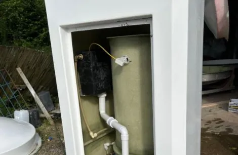 Internal elements of bollard