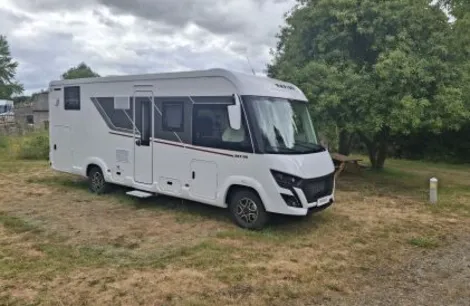Rapido 8066dF motorhome exterior