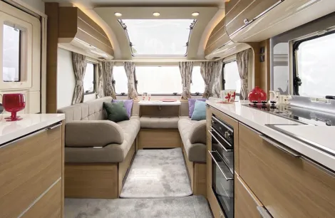 Adria-caravan-rooflight-82554