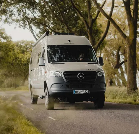 Hymer Grand Canyon S 700 campervan