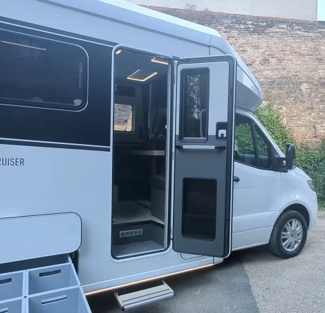 Frankia Next Cruiser Mercedes showing option slide out storage boxes