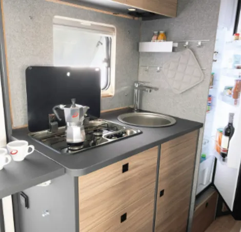 The kitchen inside the Dethleffs Globebus Performance 4x4