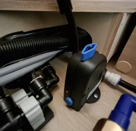 The new frost control valve for a Truma boiler, which empties the boiler when the temperature drops