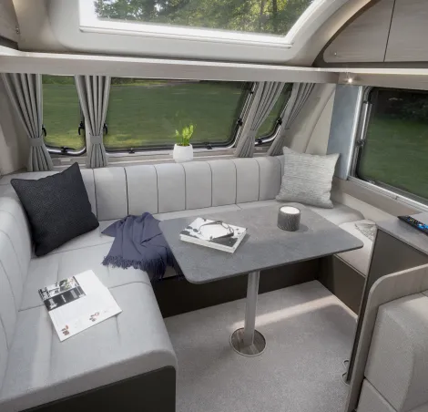 Inside the Swift Challenger_Grande_630