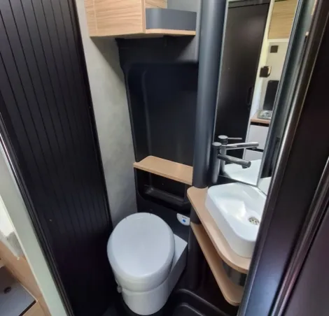 JOA V630L Washroom
