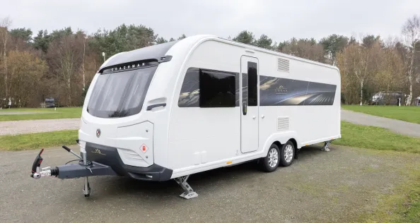 Exterior coachman lusso 4